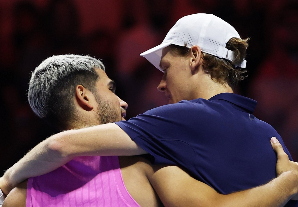 Alcaraz pierde con Sinner la batalla del dinero: el italiano factura en pista 2,3 millones más este año