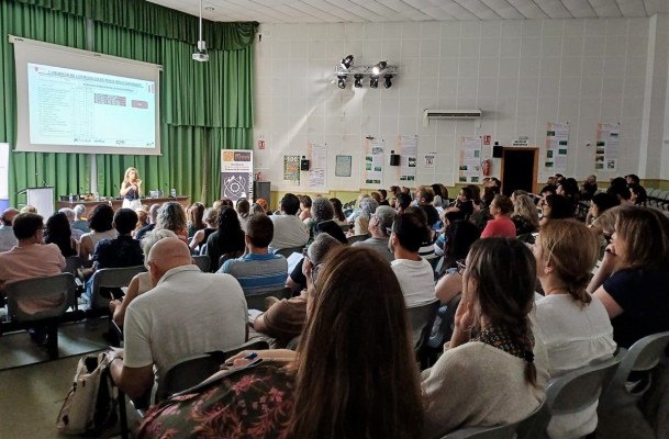La inteligencia artificial llega a las aulas de la Región con cursos de formación para 3.000 docentes
