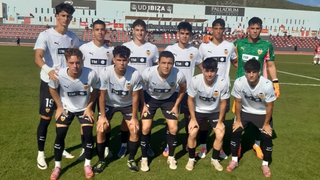 El VCF Mestalla logra su primera victoria tras imponerse a la SD Ibiza (1-2)