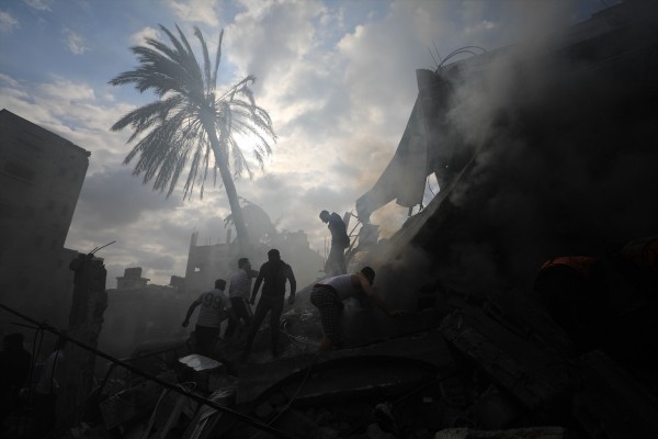 Netanyahu ordena al Ejército nuevos ataques en Gaza tras acusar a Hamás de violar el alto el fuego