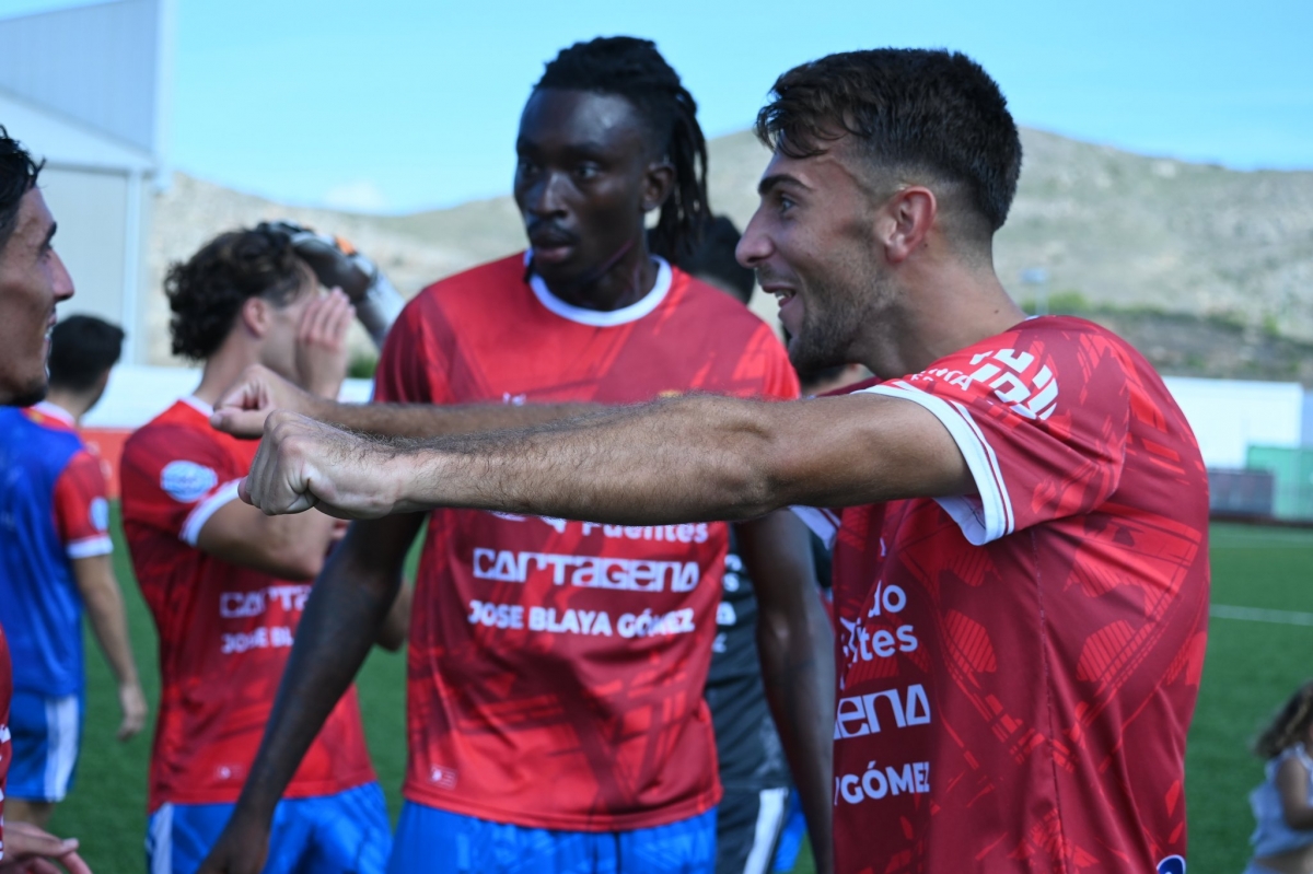 Cuatro victorias y un empate de los murcianos en Segunda RFEF y liderato de la Minera
