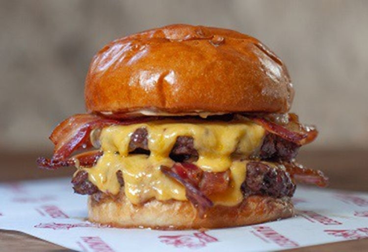 El fondo Buenavista entra en el capital de la cadena valenciana Hundred Burgers