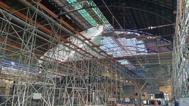Las obras de València Nord avanzan hacia su segunda fase con el traslado del andamio del vestíbulo