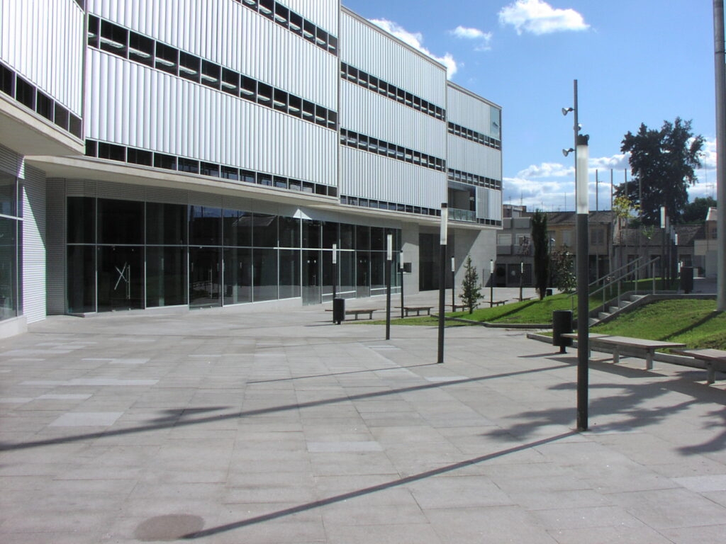 San Vicente inicia el proceso para cubrir unas 30 vacantes en la plantilla municipal