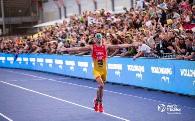 David Cantero, subcampeón mundial tras una brillante remontada en las Finales de las Series Mundiales de Triatlón