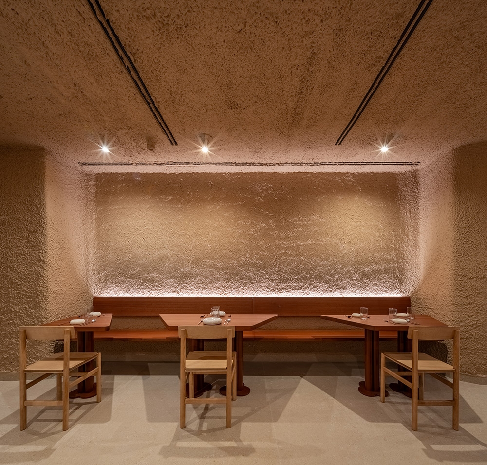 Así se ha transformado un restaurante de Murcia en un espacio inesperado en el que arquitectura y arqueología dialogan