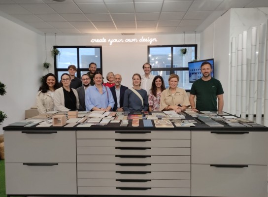 Arquitectos belgas visitan el sector cerámico de Castellón para conocer su potencial en construcción