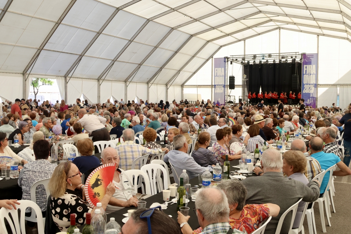 Onda convierte el martes de Fira en un gran homenaje a sus mayores con la tradicional comida