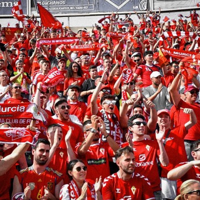 El Real Murcia rebasa los 13.500 abonados y supera en más de 1.000 su tope en Primera RFEF 