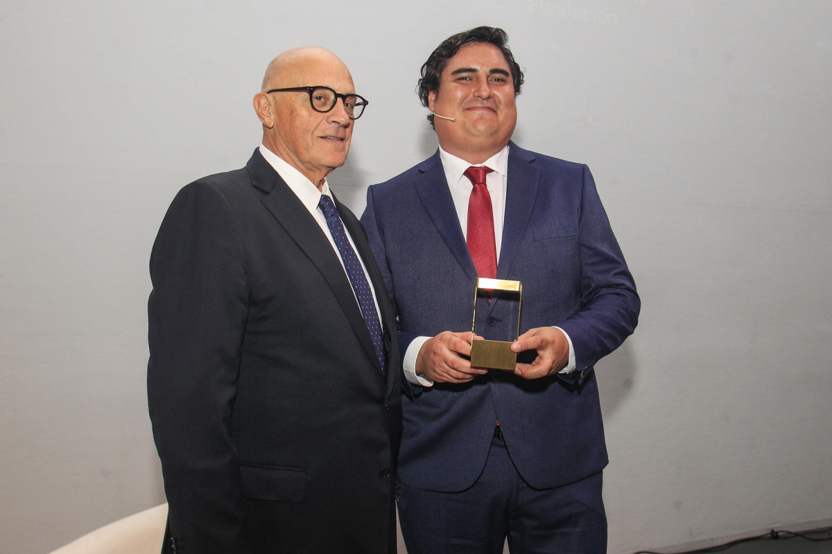 Oliu afirma en Alicante que no se plantea una compra bancaria tras opa del BBVA: 