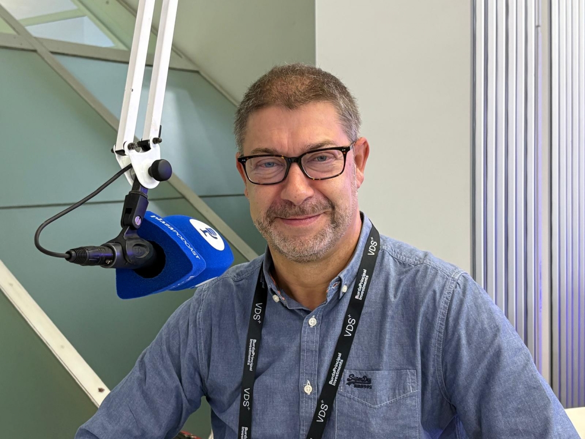 De las FAQs a la IA: AUNOA automatiza el 90% de la atención en WhatsApp y web