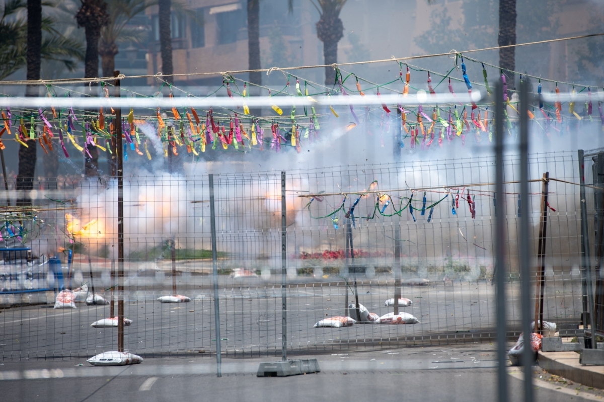 Alicante lanza el concurso pirotécnico de Fogueres y reduce 30 segundos la duración mínima de las 'mascletàs' 