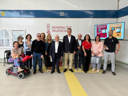 FGV implanta los códigos Navilens en toda la red de Tram y Metrovalencia