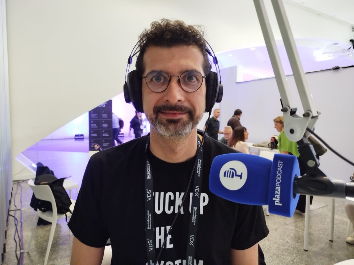 Fuckup Nights presenta en VDS 2025 su alianza con e-Residency y una encuesta que confirma el tabú del fracaso