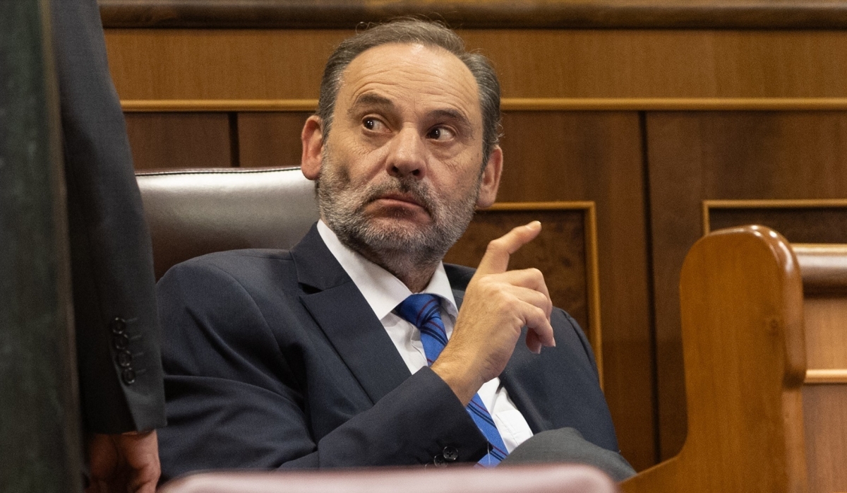 Ábalos pide anular su procesamiento porque se ve 