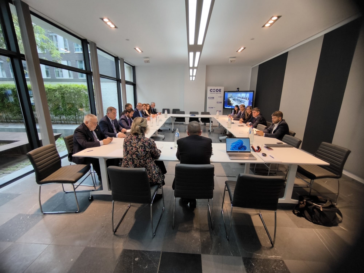 La murciana Hozono participa en Bruselas en un encuentro sobre la normativa europea del transporte sanitario