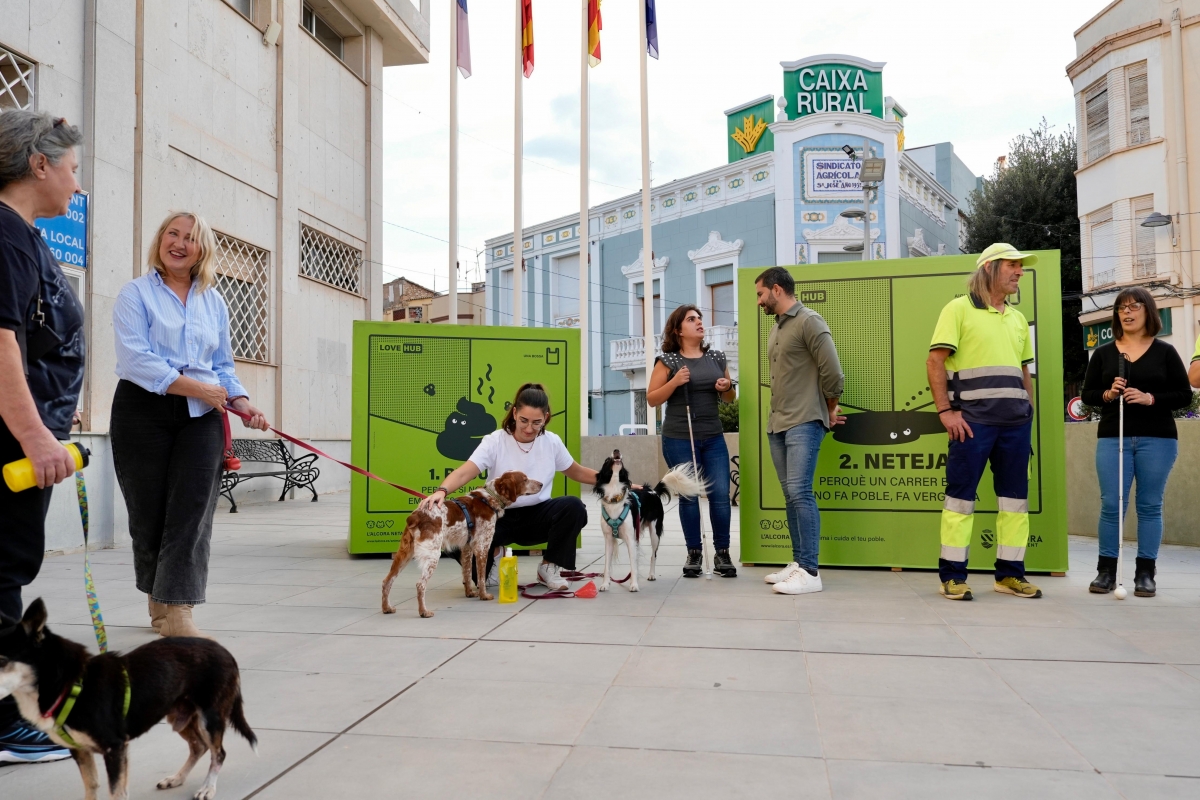 L'Alcora presenta una campaña para promover la implicación ciudadana en la limpieza de las calles