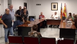 "Guerra" entre el PSOE y el alcalde de San Fulgencio tras la moción de censura: los socialistas denuncian la