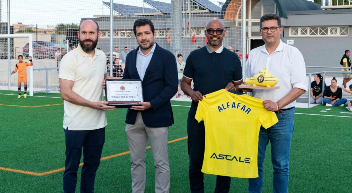 Acto de inauguración del campo de fútbol de Alfafar el 22 de octubre. - Foto: Villarreal CF. Acto de inauguración del campo de fútbol de Alfafar el 22 de octubre.