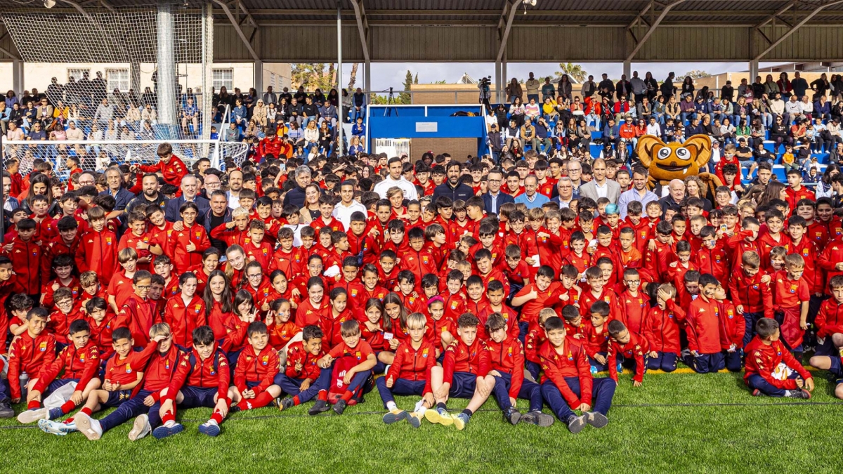 Acto de inauguración campo de fútbol Jaume Ortí de Aldaia. - Foto: Valencia CF. Acto de inauguración campo de fútbol Jaume Ortí de Aldaia.