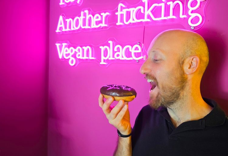 Los deliciosos donuts de Ruzafa para golosos y disfrutones que son veganos, pero no lo parecen