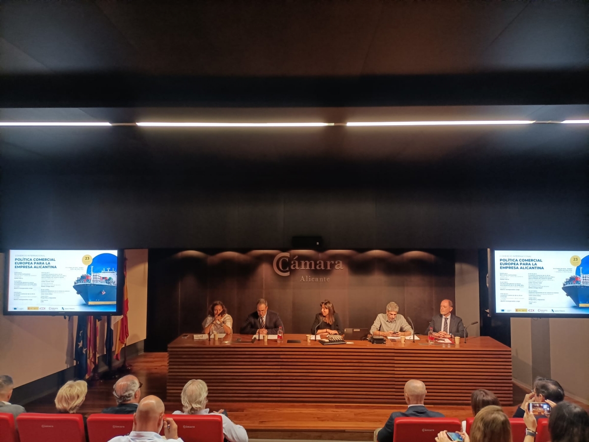 Alicante debate con Bruselas el impacto de aranceles, el control aduanero y la alianza con Mercosur