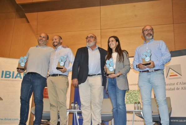 Los empresarios de la Foia de Castalla apuestan por la economía circular: ecodiseño, energía renovable y reciclaje como último paso