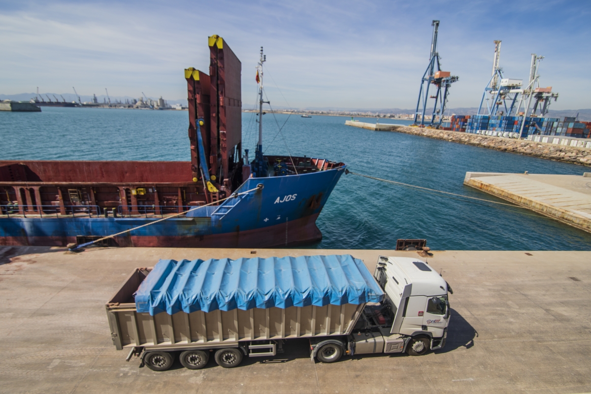 PortCastelló se desmarca de la caída del sistema portuario y crece un 3,7% en 2025: mejora en todos los tráficos