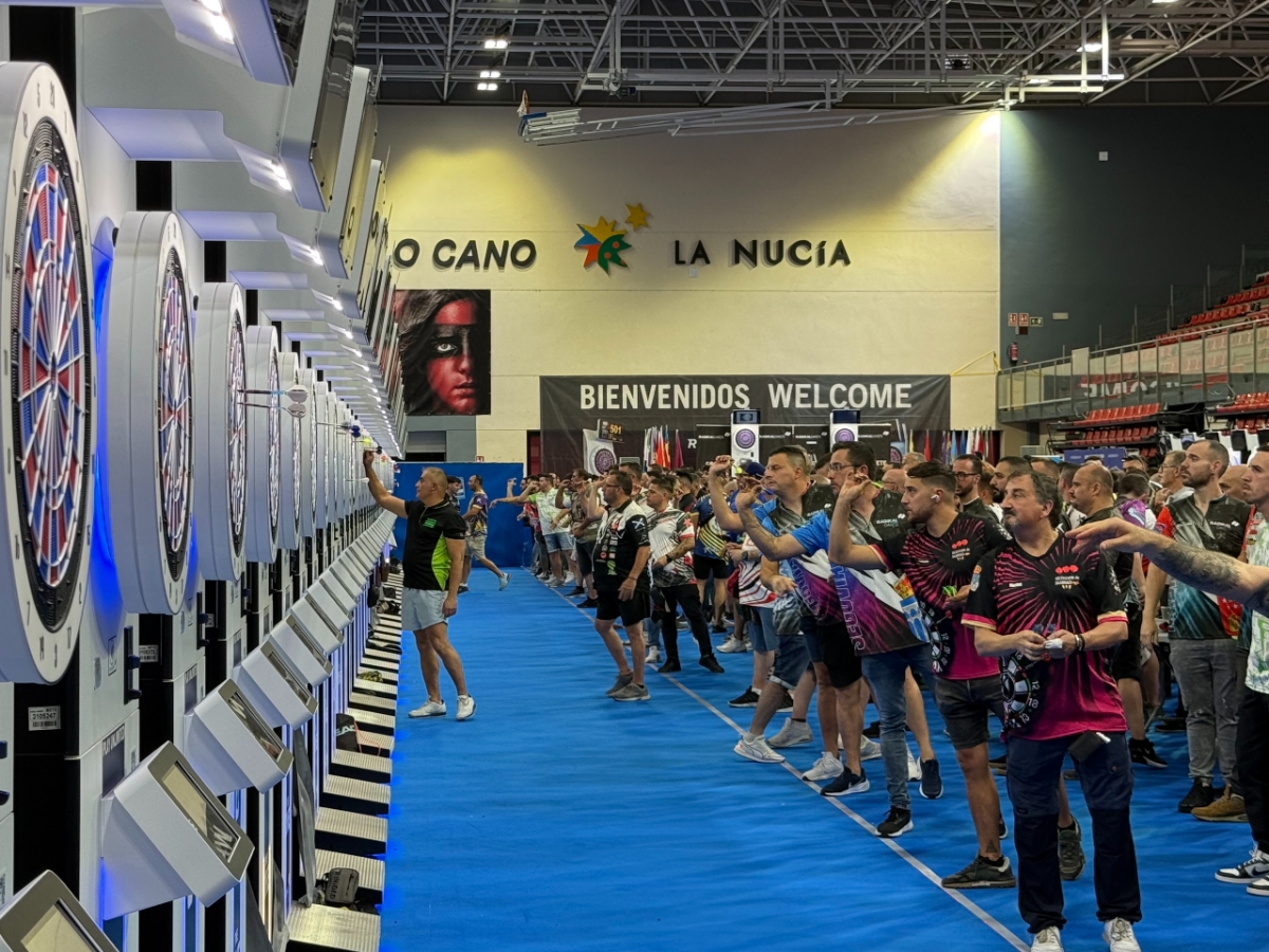 Impacto millonario del Campeonato Nacional de Dardos en la costa de Alicante