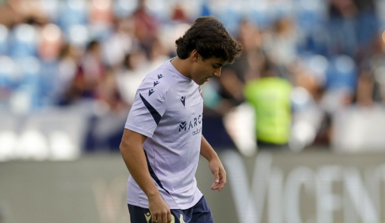 Carlos Álvarez viajará a Mallorca pendiente de la evolución del esguince de tobillo