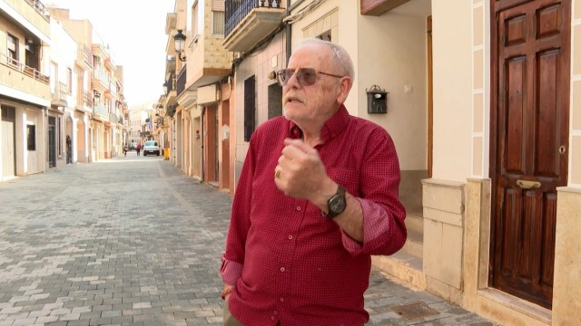 Un vecino de Paiporta al volver a su casa arrasada por la Dana: 
