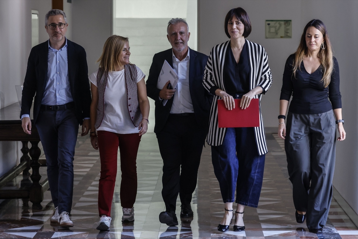 Arcadi España, Pilar Bernabé, Ángel Víctor Torres, Diana Morant y Zulima Pérez. - Foto: ROBER SOLSONA/EP