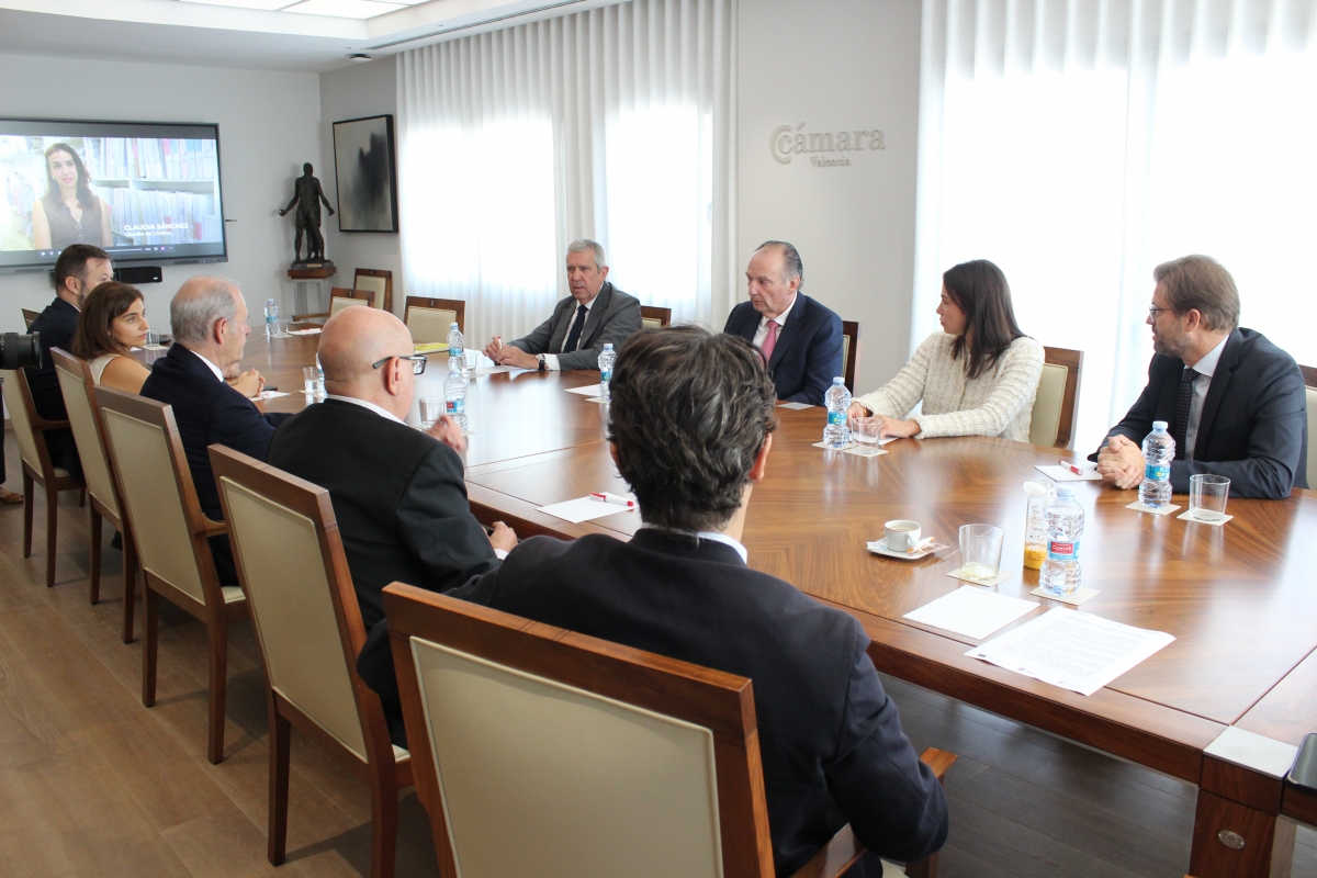 Reunión Cámara Valencia, Amazon e Incyde.