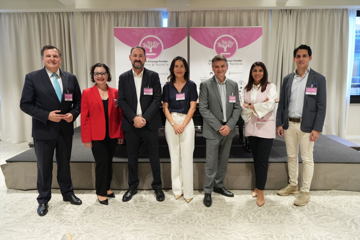 La Cátedra de Empresa Familiar de la UV analiza los nuevos escenarios del relevo generacional en la empresa familiar