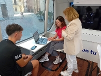 El Bus Labora atiende a 35 personas en Burriana y refuerza la orientación laboral y la difusión del empleo