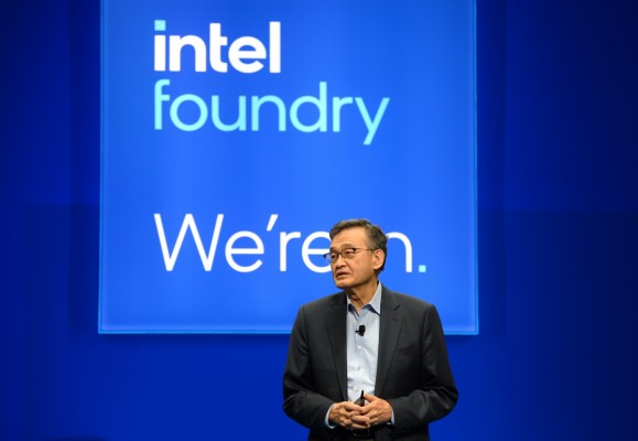 Intel gana 3.497 millones de euros en el tercer trimestre frente a pérdidas de un año antes