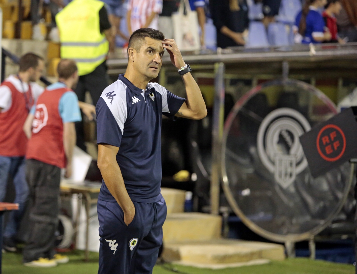 Rubéen Torrecilla en el transcurso del encuentro ante el Atlético Madrileño