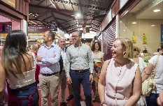 La Diputació de València vende 95.000 bonos comercio Dana para gastar en 26 municipios de la zona cero