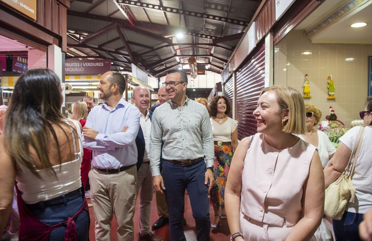 La Diputació de València vende 95.000 bonos comercio Dana para gastar en 26 municipios de la zona cero