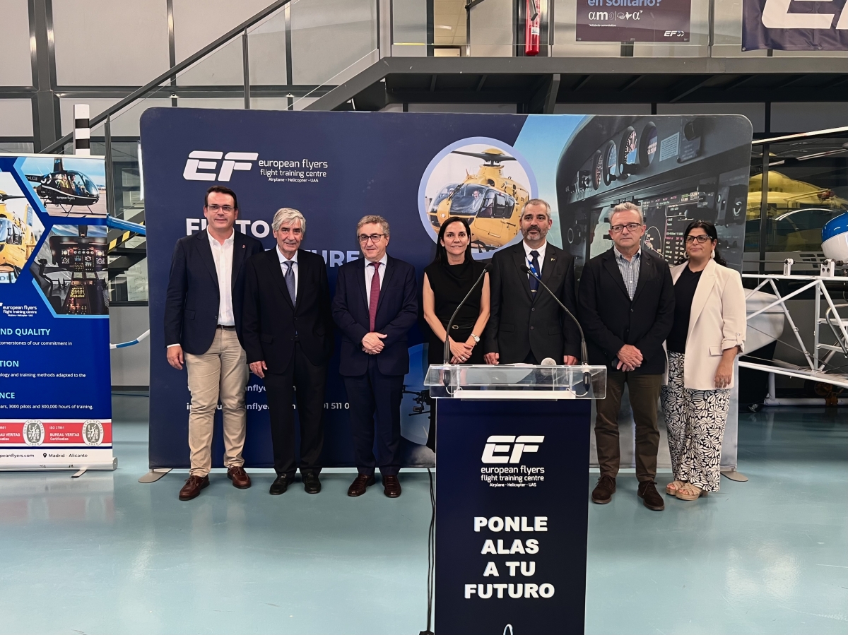 European Flyers inaugura el curso 2025-2026 en el Aeródromo de Mutxamel. - Foto: PLAZA European Flyers inaugura el curso 2025-2026 en el Aeródromo de Mutxamel.