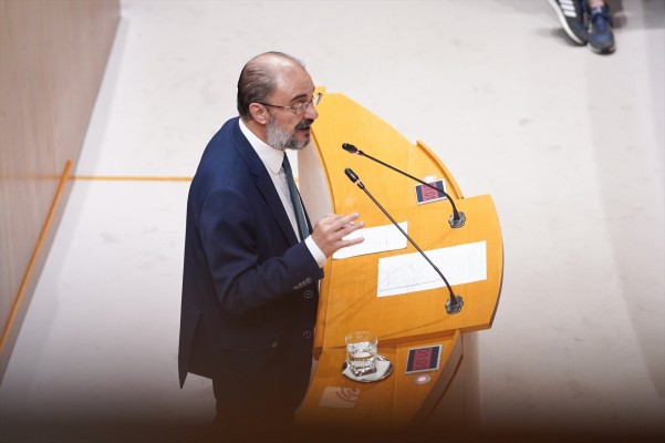 Lambán rompe la disciplina de voto del PSOE y no vota contra una iniciativa de rechazo al cupo catalán 