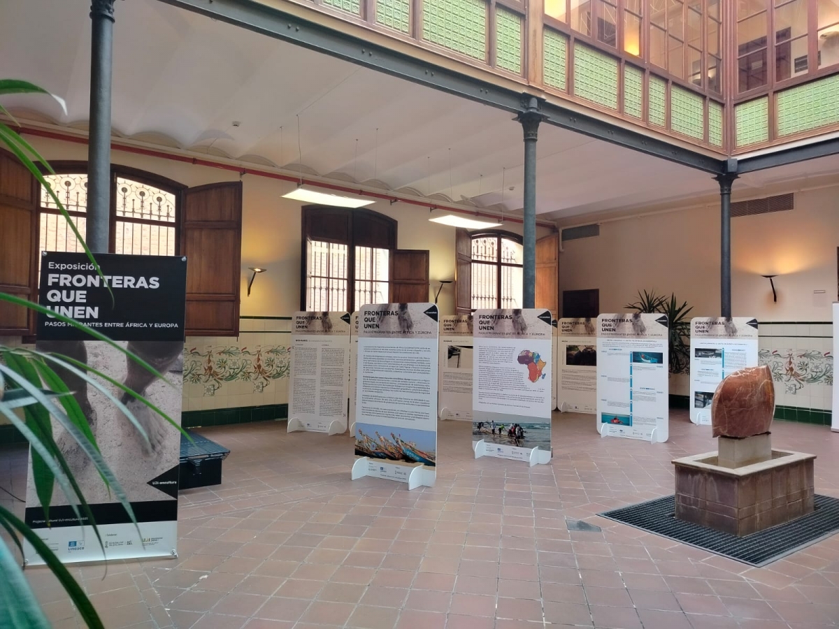 La UJI promueve la reflexión sobre la migración contemporánea con una exposición en la Casa dels Caragols
