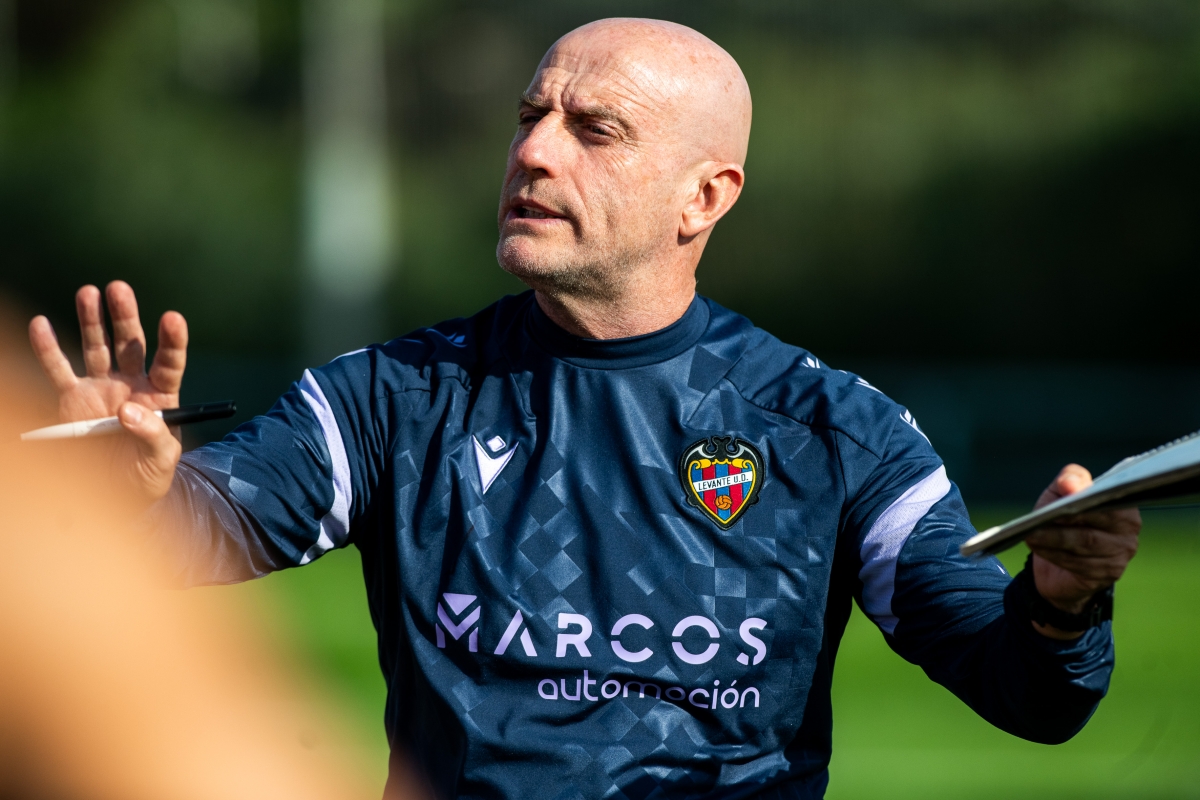 Calero: “Somos una presa fácil para todo el mundo”