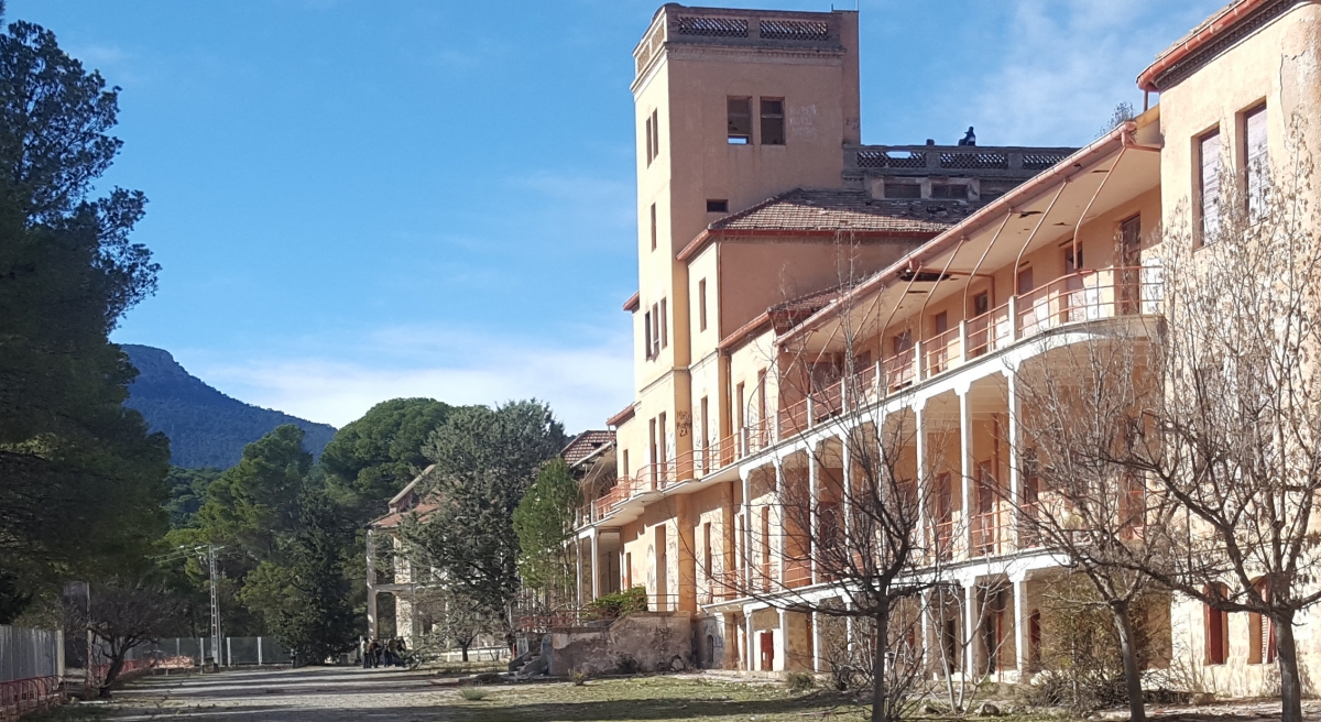 ¿Es la recuperación del Sanatorio de Sierra Espuña una fantasmada?