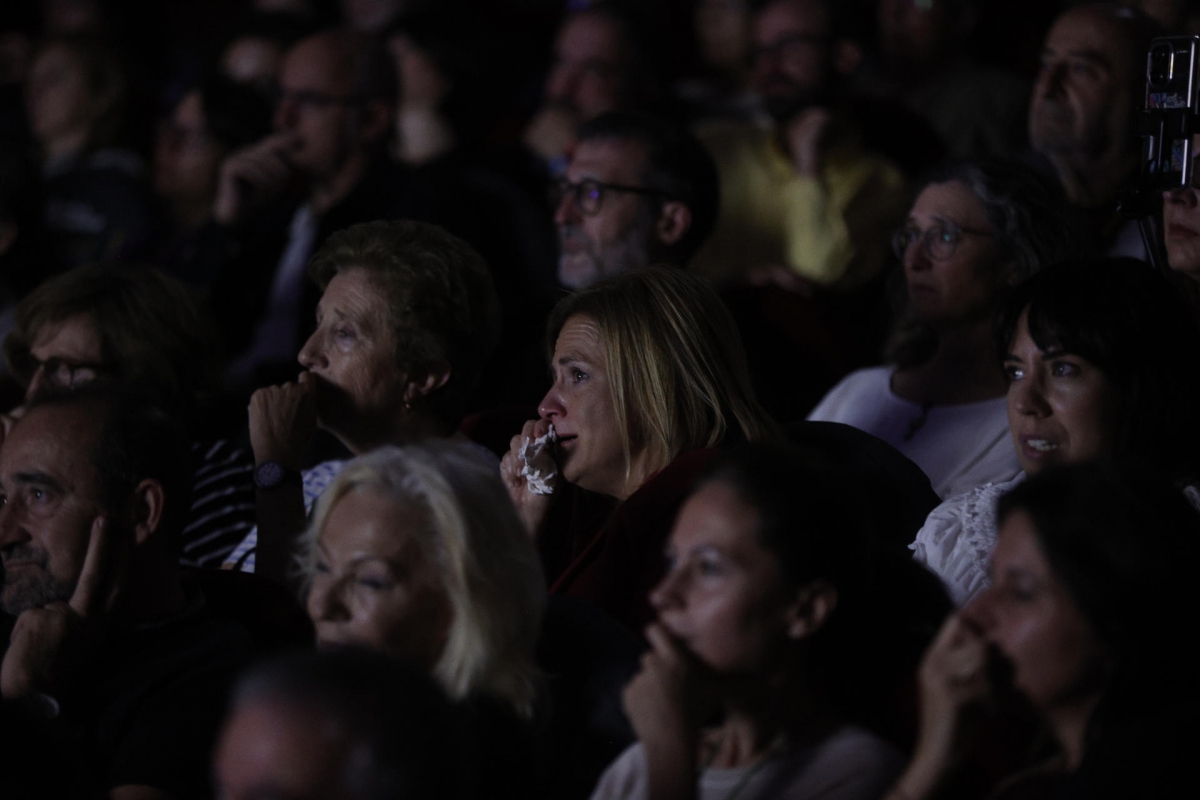 Homenaje a las víctimas de la Dana. - Foto: EFE/MANUEL BRUQUE Homenaje a las víctimas de la Dana.