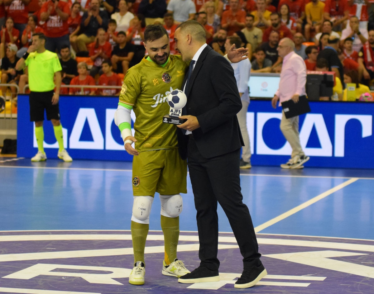  - Foto: JIMBEE CARTAGENA