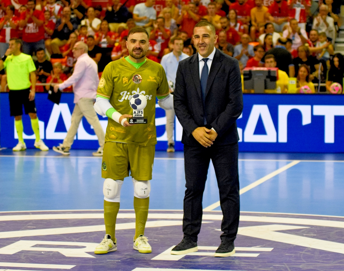  - Foto: JIMBEE CARTAGENA