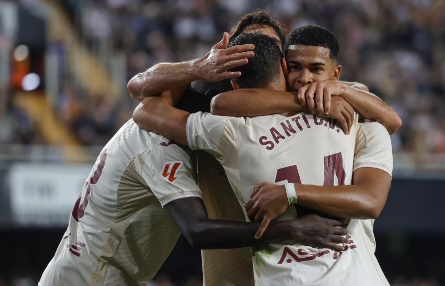 Deberes cumplidos en Mestalla: el Submarino rompe la mala racha en València y aprieta en la tabla alta