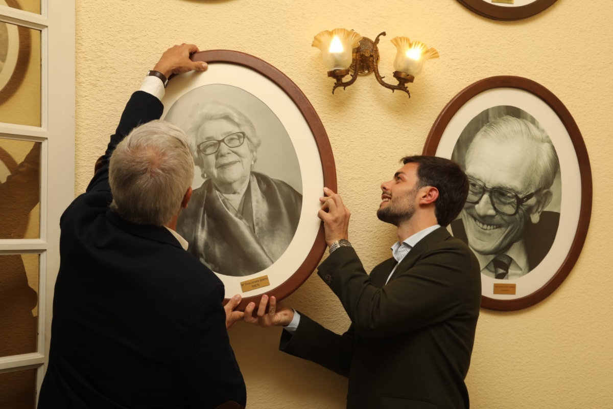 La escritora María Teresa Cervantes ya forma parte de la Galería de Cartageneros Ilustres del Casino