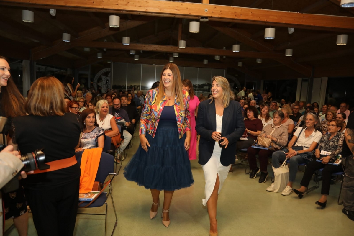 Alfombra roja para  'La Ventana de Eva', el libro lleno de arte y de historias de Cartagena